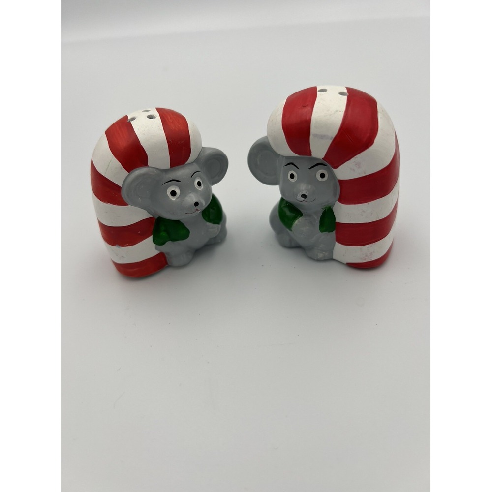 Vtg. Ceramic Christmas Pr. of Mice Mouse Salt & Pepper Shakers Holiday decor